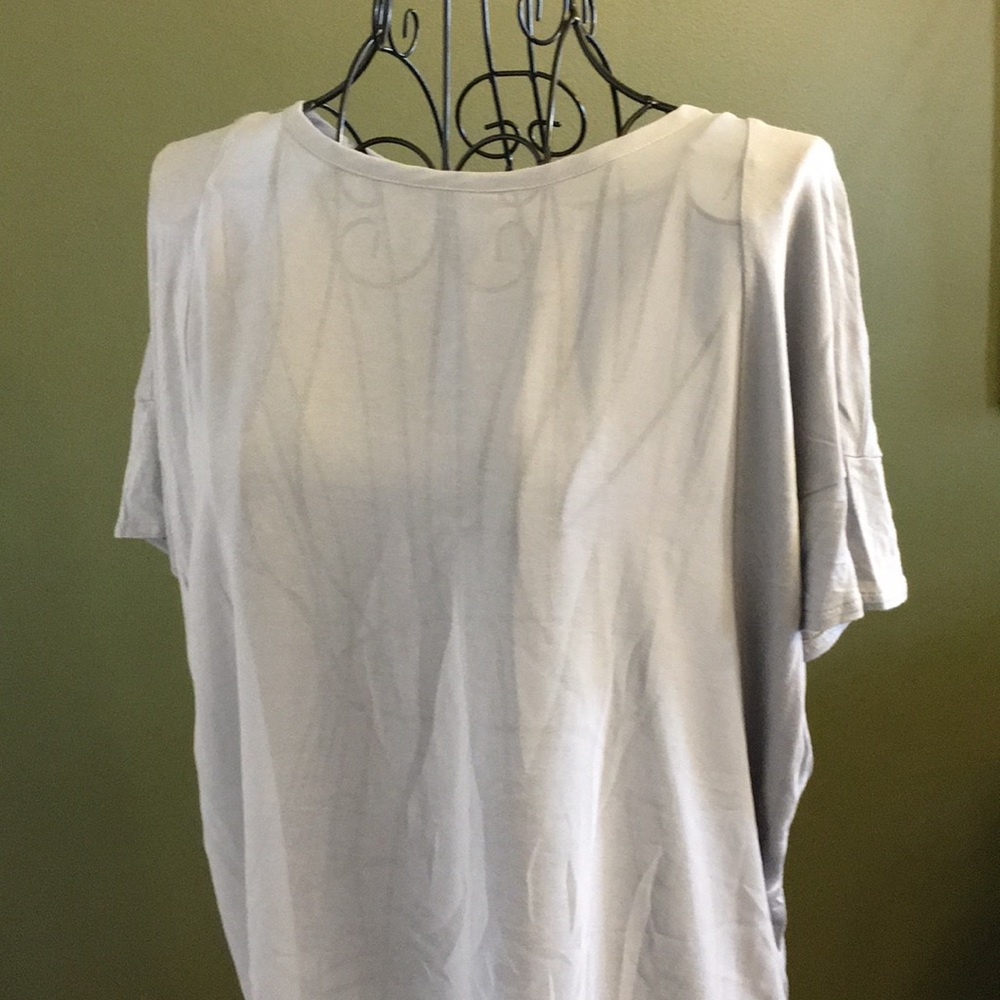 Sheer front high/low top - Picture 2 of 4